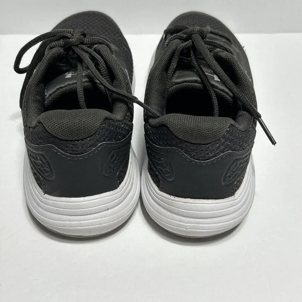 Women’s Under Armour Surge Tennis Shoes Size 6 Gray Running Training Workout